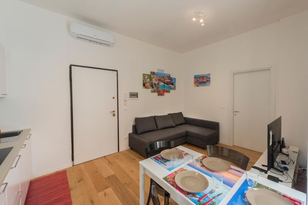 The Hiking House Apartment Genova Exterior foto